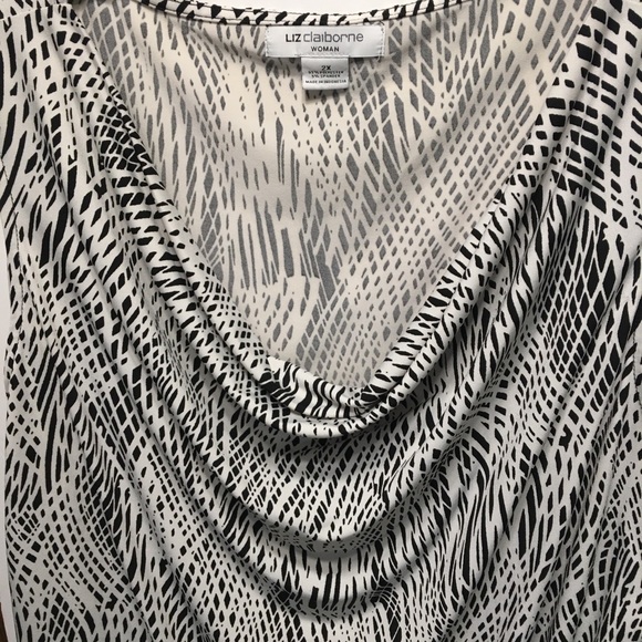Liz Claiborne Woman Black and White Scalloped Neck Shell size 2X - Picture 2 of 6